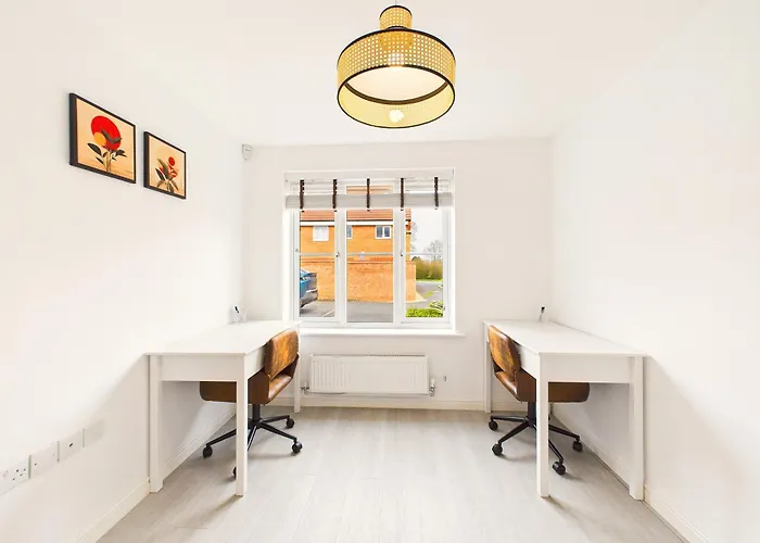 Modern 4-Bed Spacious Home With Ev And Parking X3